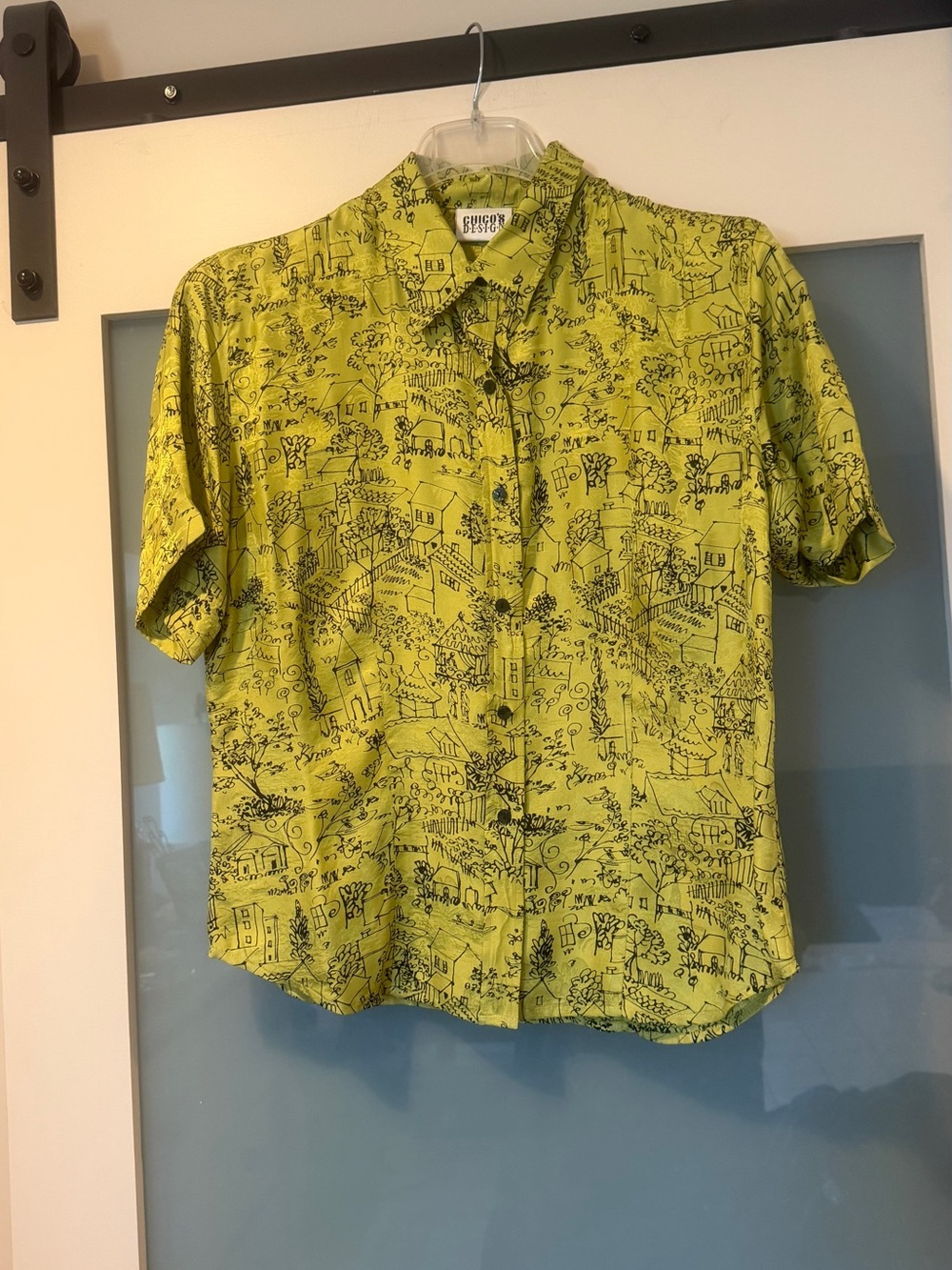 Chico's Neon Lime Short-Sleeve Button-Down Shirt with Black Sketch Print